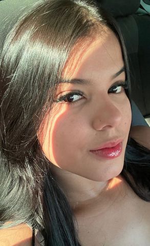 Olá estou disponível na cidade acabei de chegar e já tem o local sou bem simpática estilo namoradinha sem frescuras adoro conhecer pessoas novas e realizar fetiches atendo casais realizo saídas em motéis e domicílio