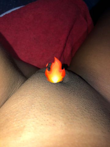 Olá me chamo fernanda tenho 19 aninhos, Sou uma baixinha do corpo todo natural, amo fazer um oral bem babadinho, Tenho uma bct super grandinha e gostosa!  Não aceito ligações, E apenas WhatsApp, O valor 1h e 200$, Não abaixo preço NÃO INSISTA !!!